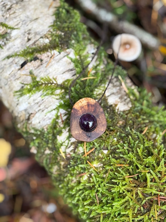 Baumperlenkette aus Erle mit Amethyst