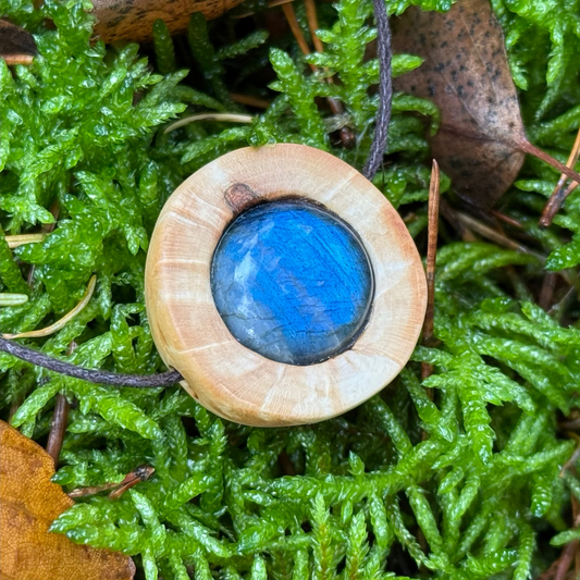Baumperlenkette aus Eiche mit Labradorit
