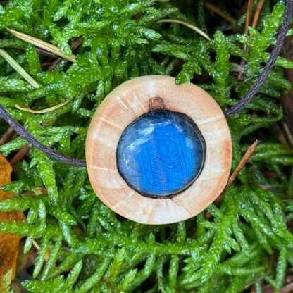 Baumperlenkette aus Eiche mit Labradorit