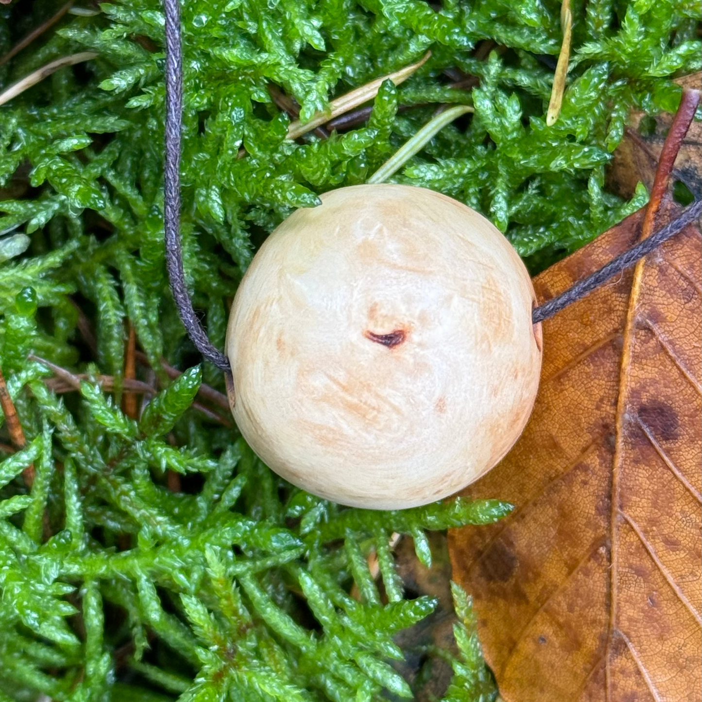 Baumperlenkette aus Eiche mit Labradorit