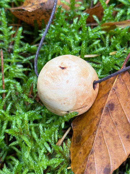 Baumperlenkette aus Eiche mit Labradorit