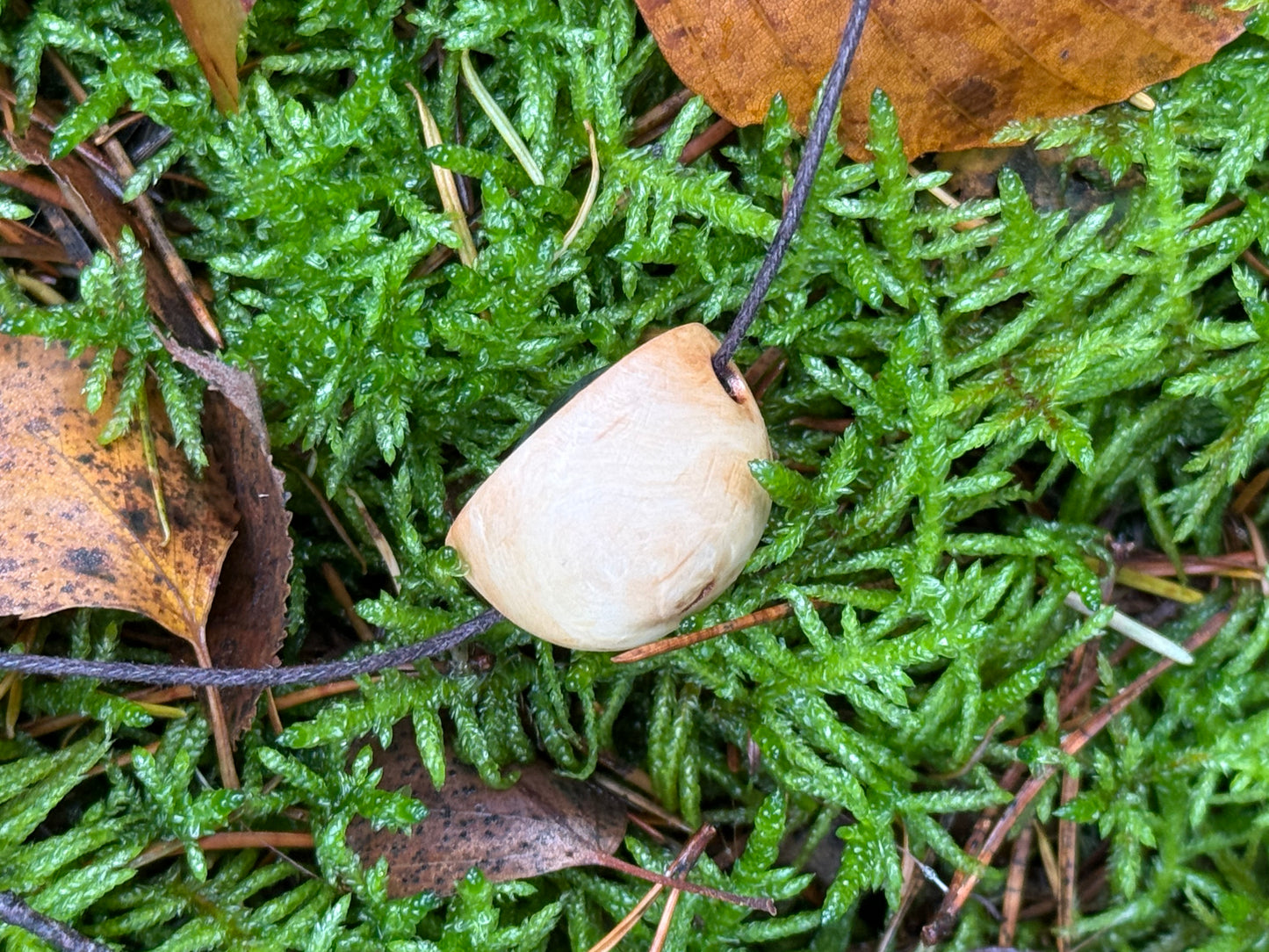 Baumperlenkette aus Eiche mit Labradorit