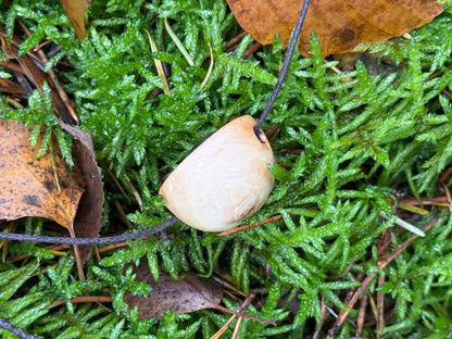 Baumperlenkette aus Eiche mit Labradorit