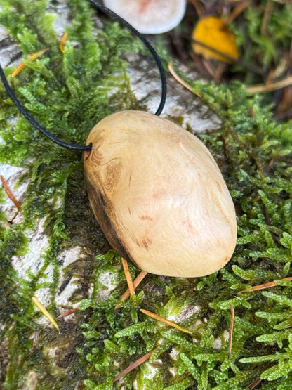 Baumperlenkette aus Ahorn mit Labradorit